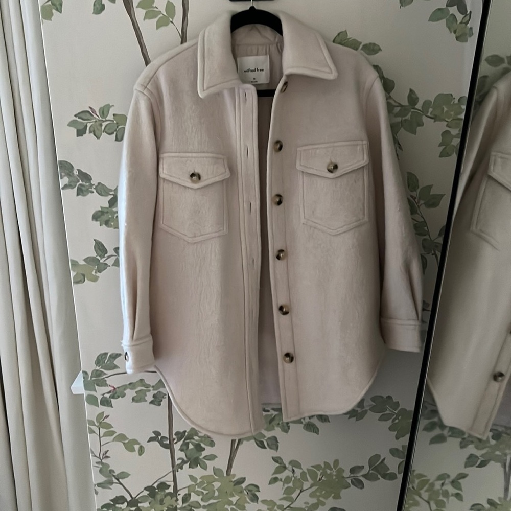 Aritzia shacket - cream/oat color size XS